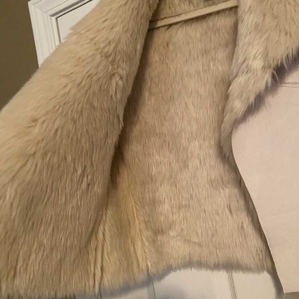 Jennifer Lopez Jacket. (New, Never Worn) - Picture 4 of 5